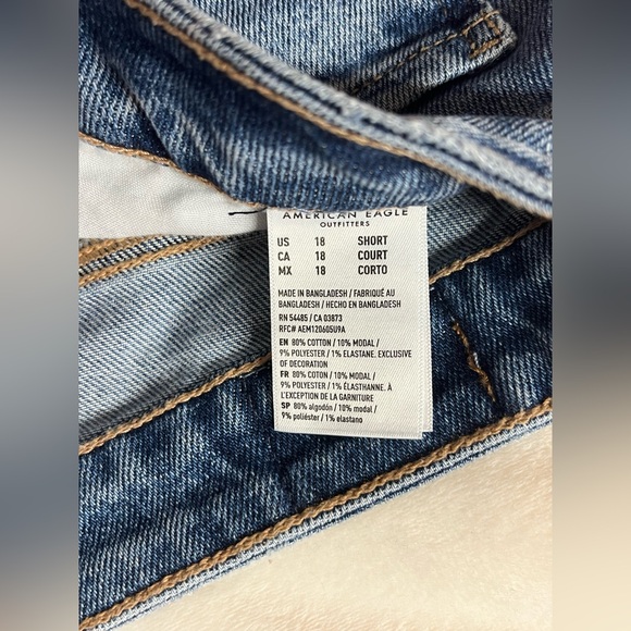American Eagle Distressed Stretch Blue Women's Comfy Jeans Size 18 Short - Picture 10 of 16